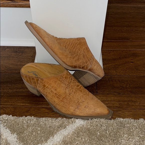 Free People Shoes - Free People Dress Shoes